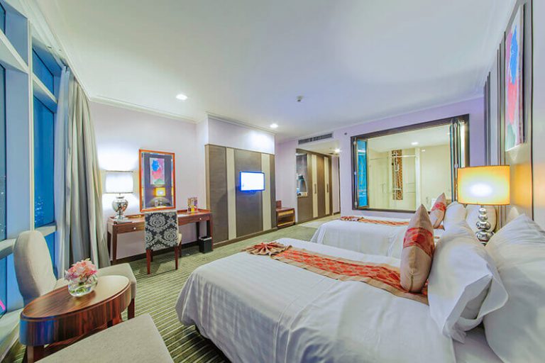 ザ バークレイ ホテル プラトゥーナム 格安予約は 旅ランド